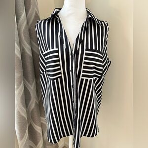 SHEIN Black and White Sleeveless Button Down Shirt